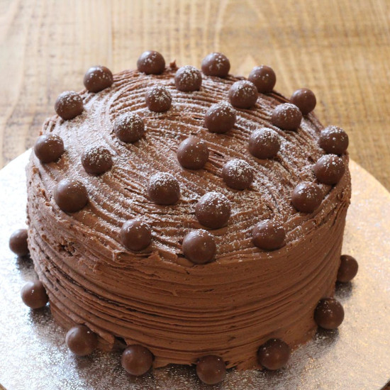 The Blue Bicycle - Maltesers Cake